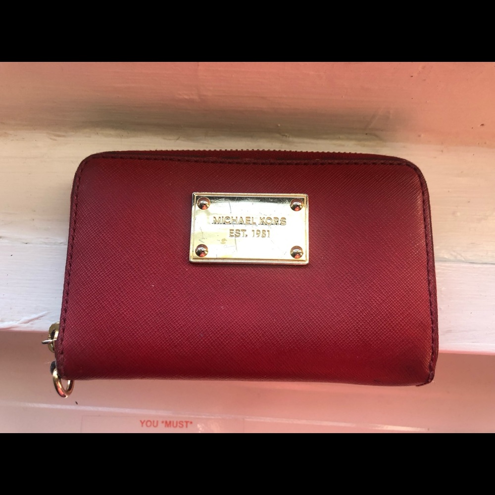 Michael Kors zippered wallet